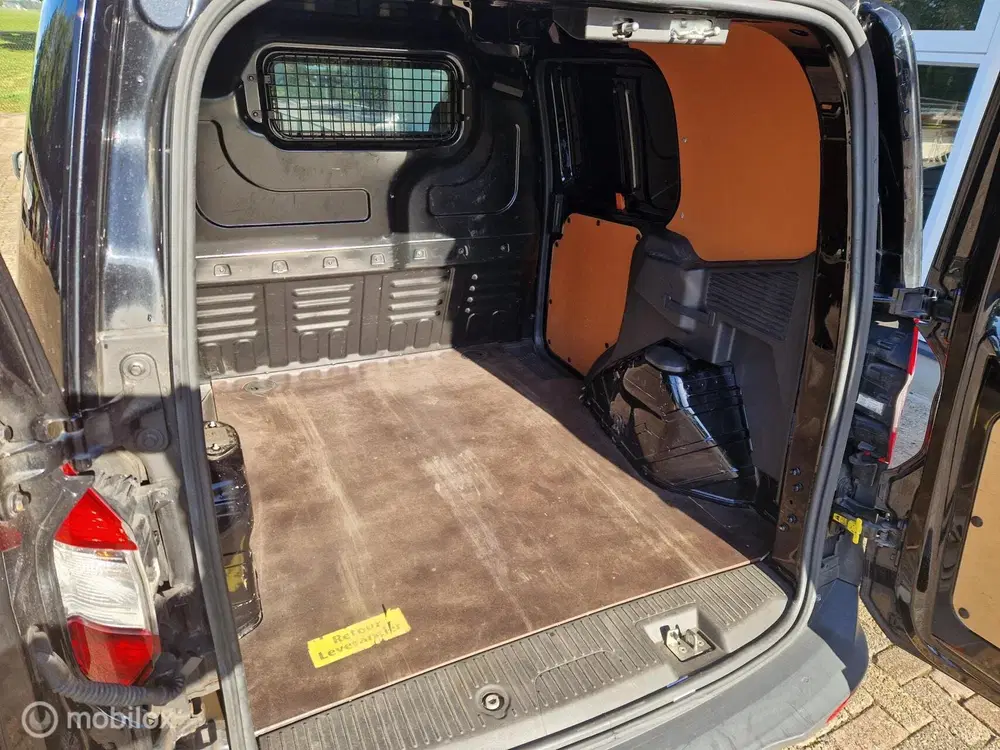 Ford Transit Courier 1.0 Ambiente Start&Stop uit 2020, foto 4