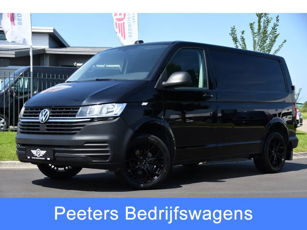 Volkswagen Transporter 2.0 TDI L1H1 30 Black Edition Cruise uit 2023