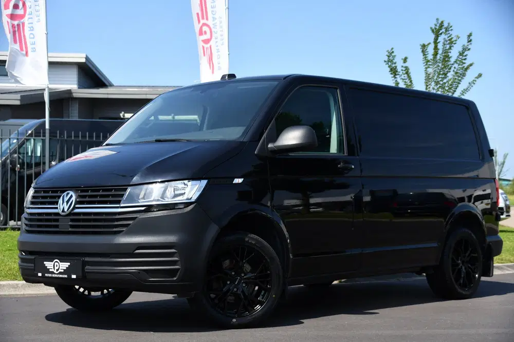 Volkswagen Transporter 2.0 TDI L1H1 30 Black Edition Cruise uit 2023, foto 4