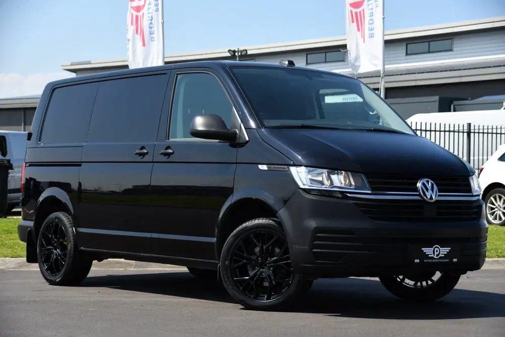 Volkswagen Transporter 2.0 TDI L1H1 30 Black Edition Cruise uit 2023, foto 5