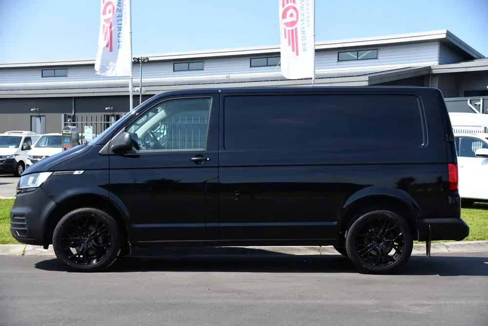 Volkswagen Transporter 2.0 TDI L1H1 30 Black Edition Cruise uit 2023, foto 9