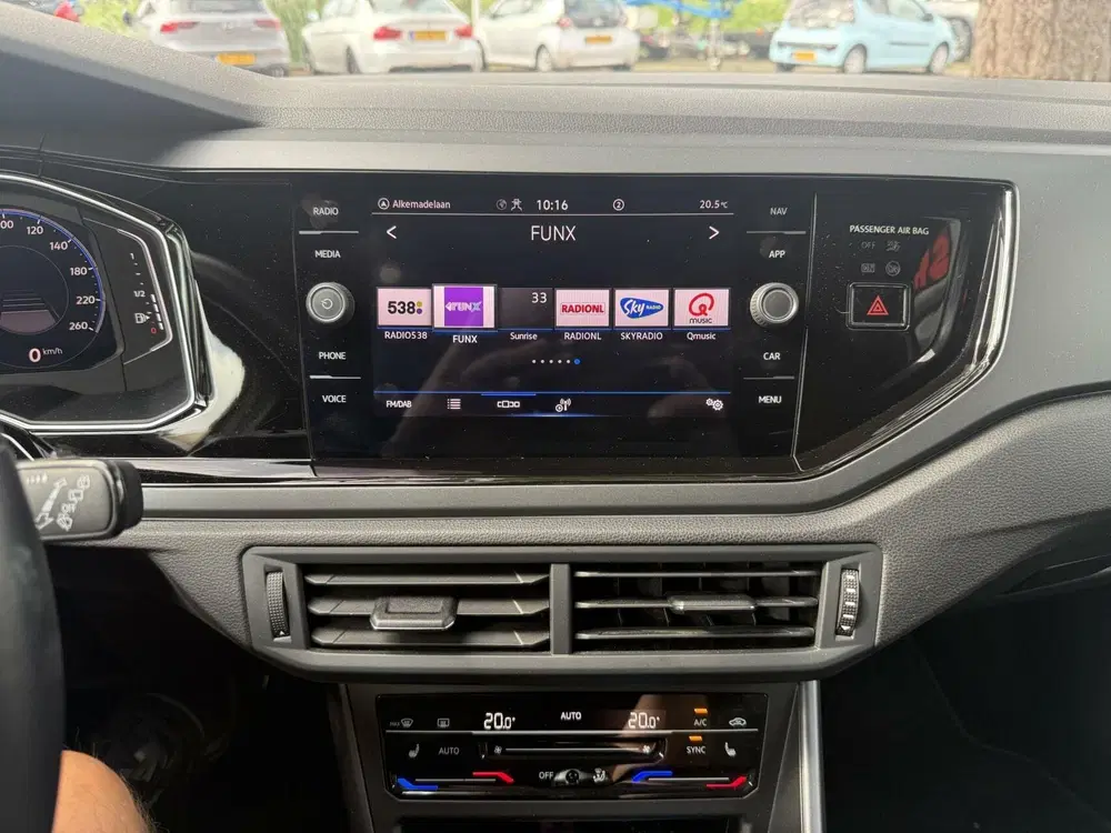 Volkswagen Taigo 1.0 TSI R-Line uit 2023, foto 9