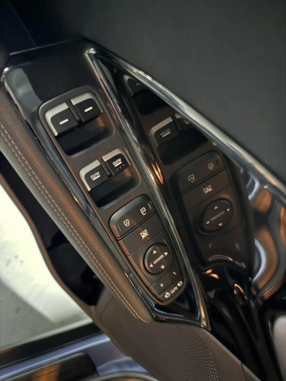 Kia Niro 1.6 GDi Hybrid DynamicPlusLine uit 2022, foto 3