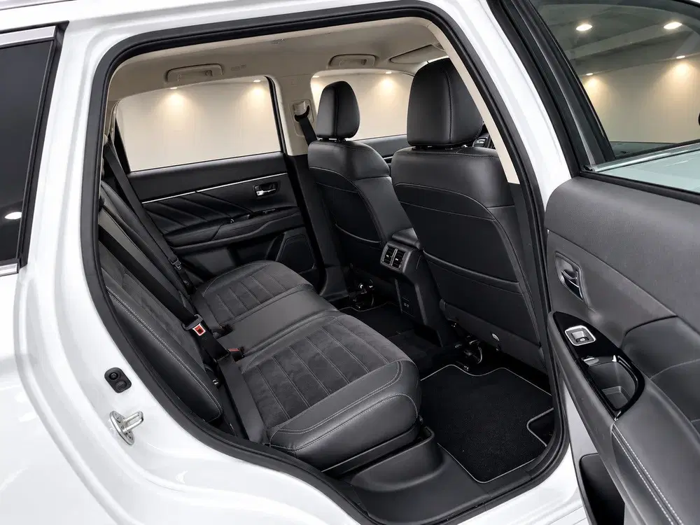 Mitsubishi Outlander 2.4 PHEV Intense Aut uit 2020, foto 13