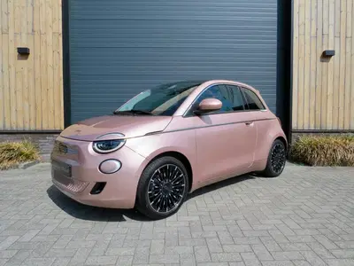 Fiat 500 La Prima 42 kWh by Bocelli *Pano *CarPlay uit 2024