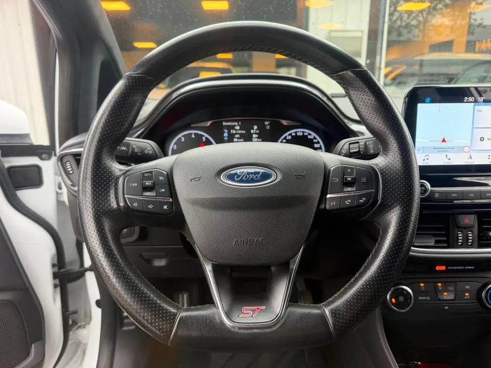 Ford Fiesta 1.5 EcoBoost ST-3 uit 2020, foto 14