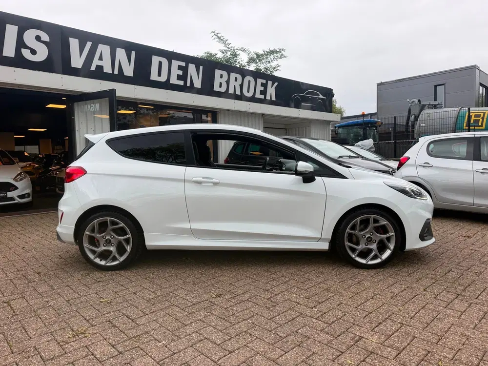Ford Fiesta 1.5 EcoBoost ST-3 uit 2020, foto 8