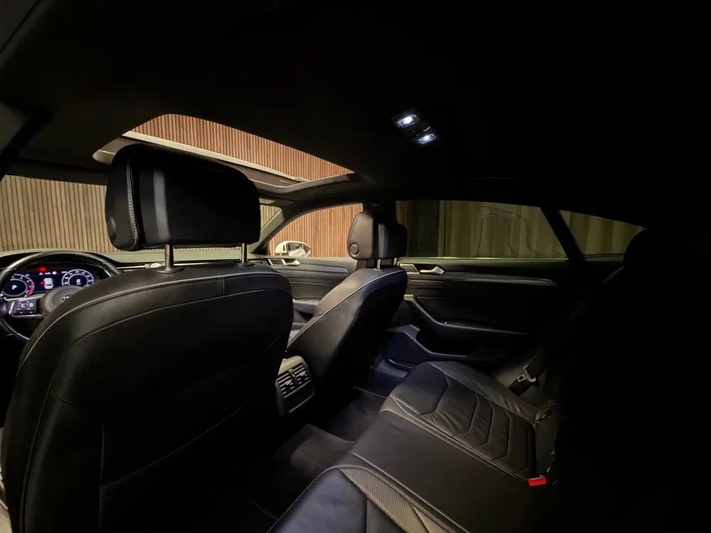 Volkswagen Arteon 1.5 TSI DSG VOLLEDIG R-LINE UITGEVOERD uit 2019, foto 2