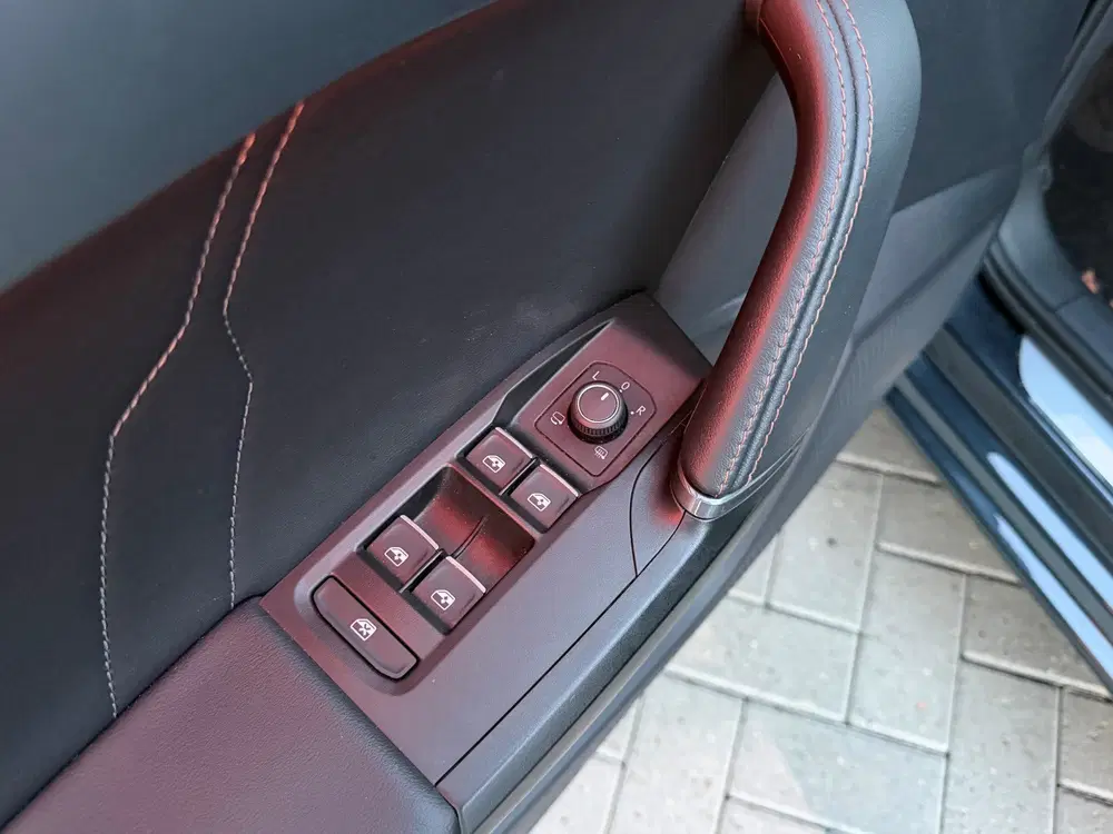 Cupra Leon 1.4 e-Hybrid Business uit 2023, foto 11