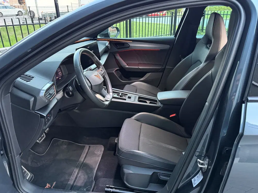 Cupra Leon 1.4 e-Hybrid Business uit 2023, foto 3