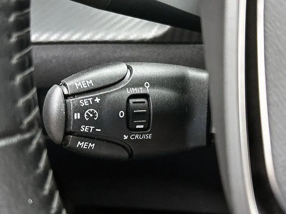 Peugeot 208 1.2 75pk Active uit 2021, foto 15