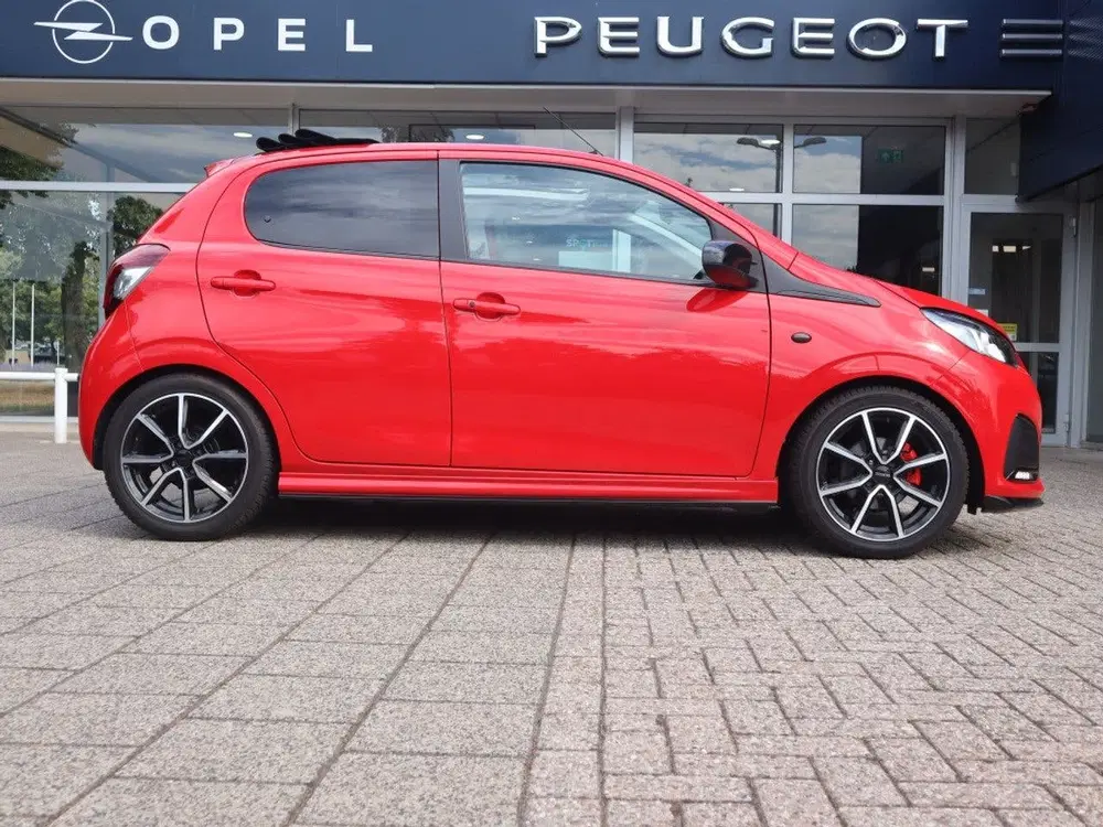 Peugeot 108 Allure TOP 1.0 e-VTi 72pk 5D uit 2021, foto 3