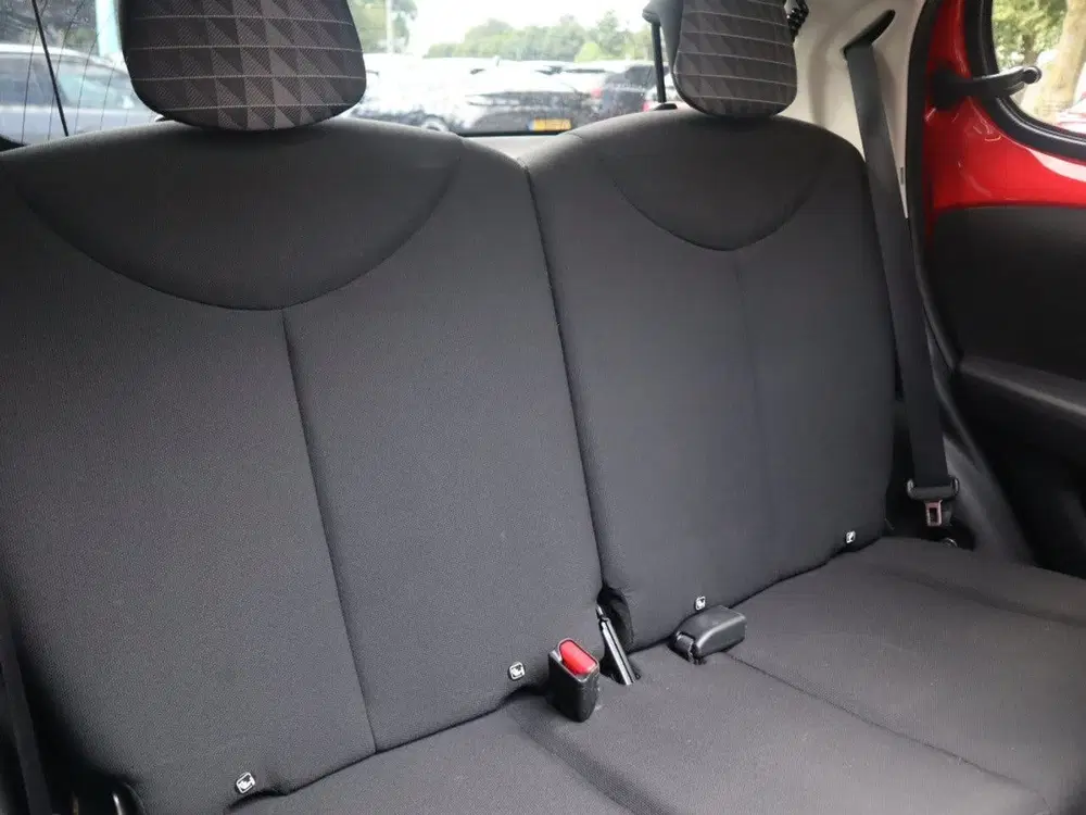 Peugeot 108 Allure TOP 1.0 e-VTi 72pk 5D uit 2021, foto 7