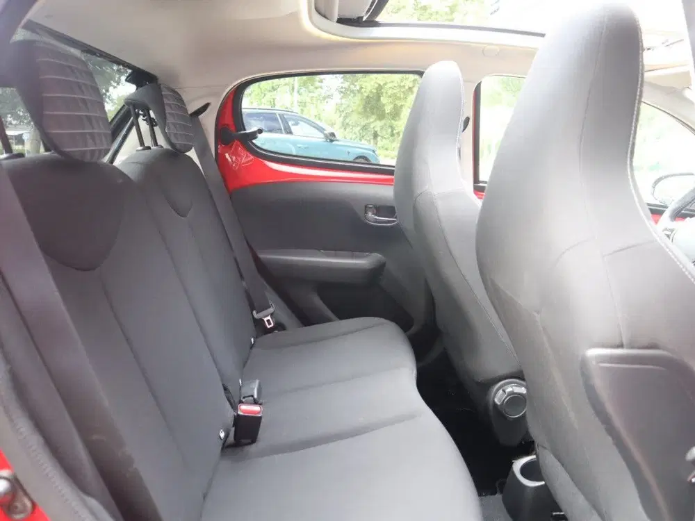 Peugeot 108 Allure TOP 1.0 e-VTi 72pk 5D uit 2021, foto 8