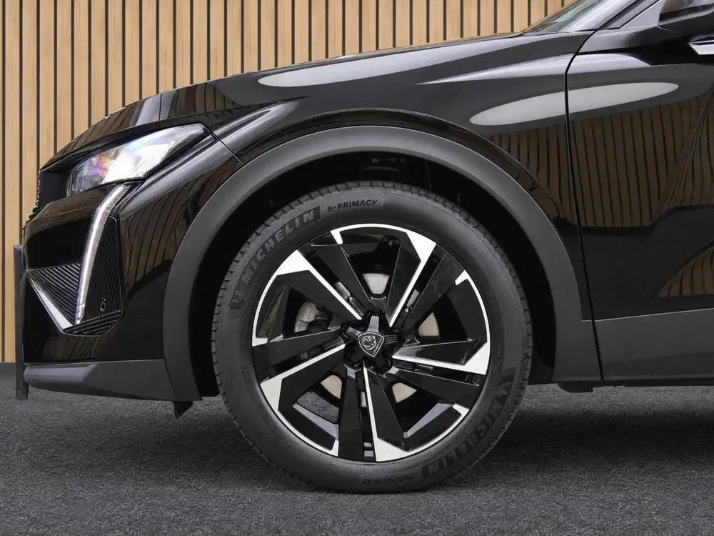 Peugeot 408 1.2T Allure Pack 130 EAT8 Automaat uit 2023, foto 9
