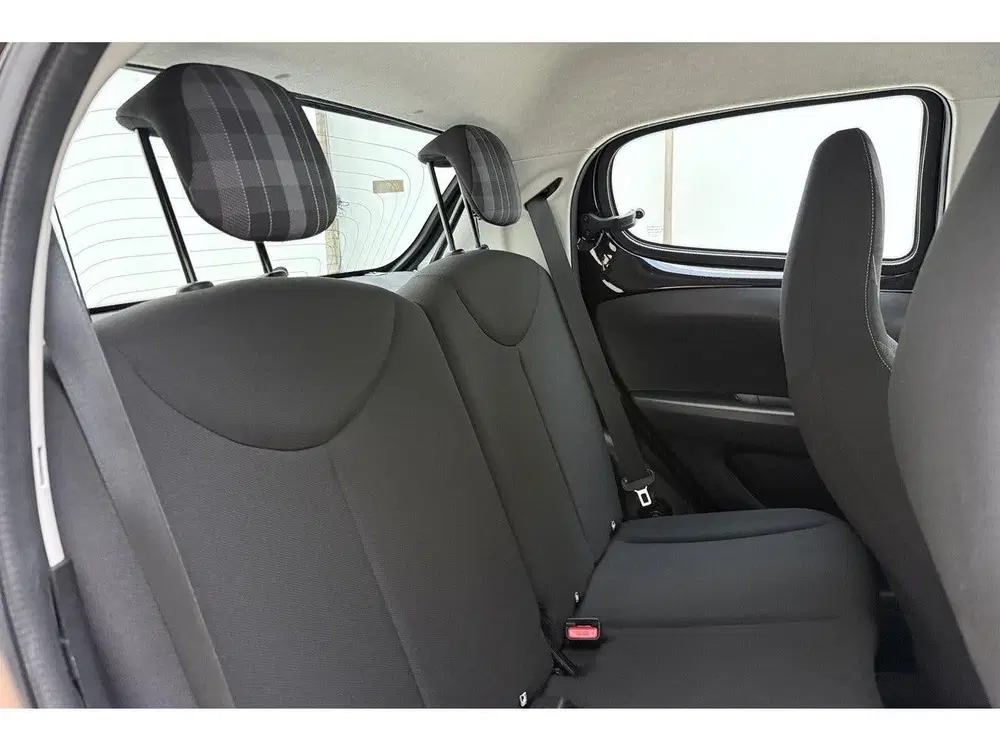 Peugeot 108 1.0 e-VTi Blue Lease uit 2020, foto 10