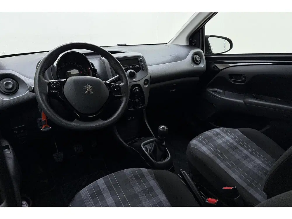 Peugeot 108 1.0 e-VTi Blue Lease uit 2020, foto 14