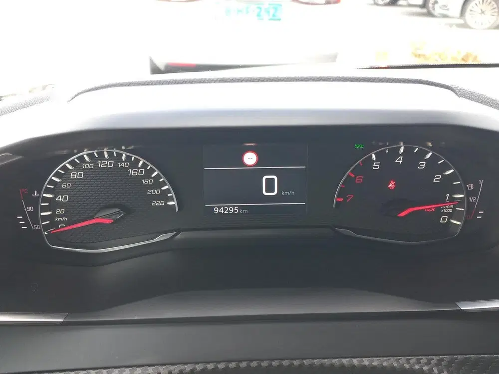 Peugeot 208 1.2T 100pk Allure Pack + extra's uit 2021, foto 5