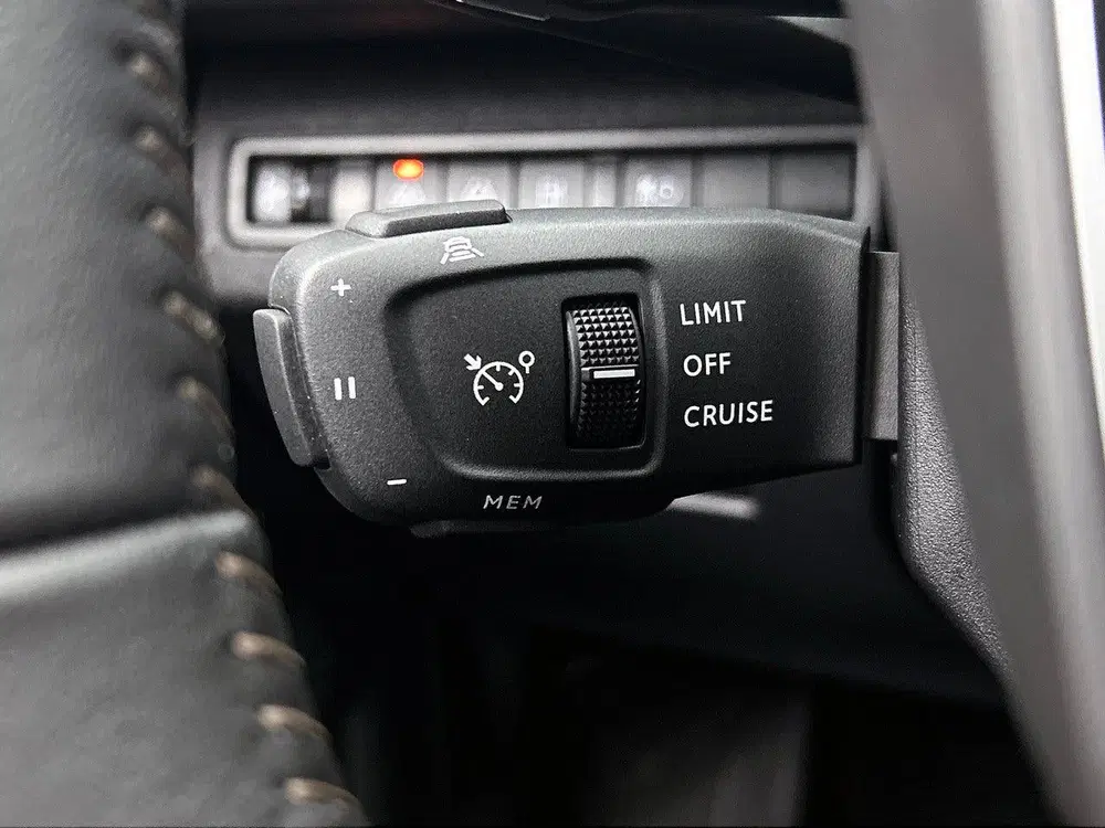 Peugeot 3008 Plug-in Hybrid 180pk Automaat Allure Pack uit 2024, foto 6