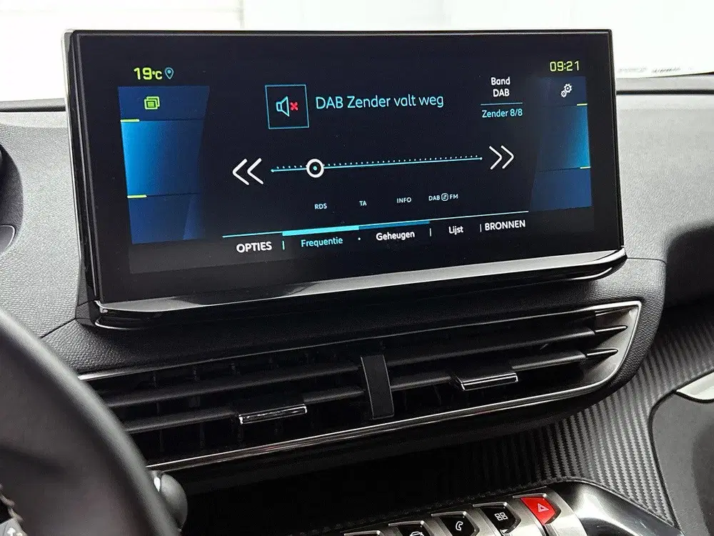 Peugeot 3008 Plug-in Hybrid 180pk Automaat Allure Pack uit 2024, foto 7