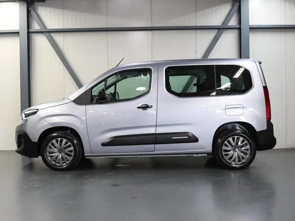 Citroën Berlingo Feel L1 50 kWh 136PK uit 2025, foto 2