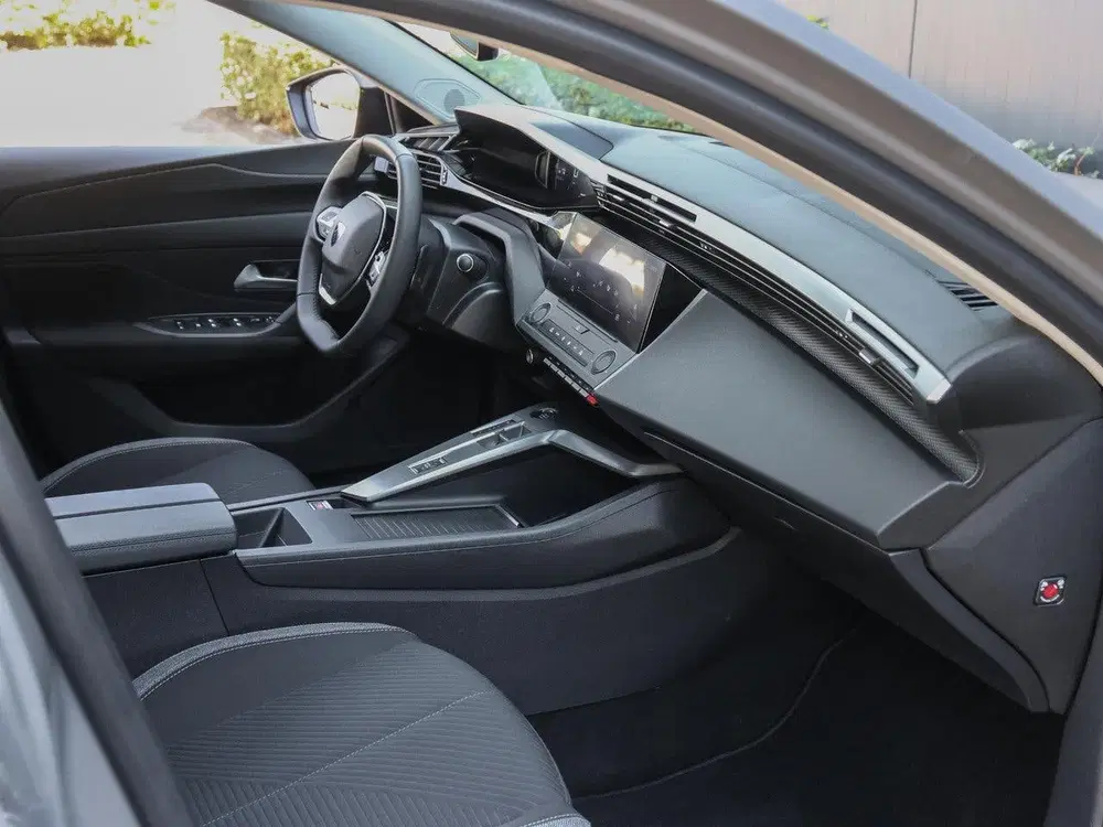 Peugeot 308 SW 130pk Active Pack Automaat uit 2024, foto 8
