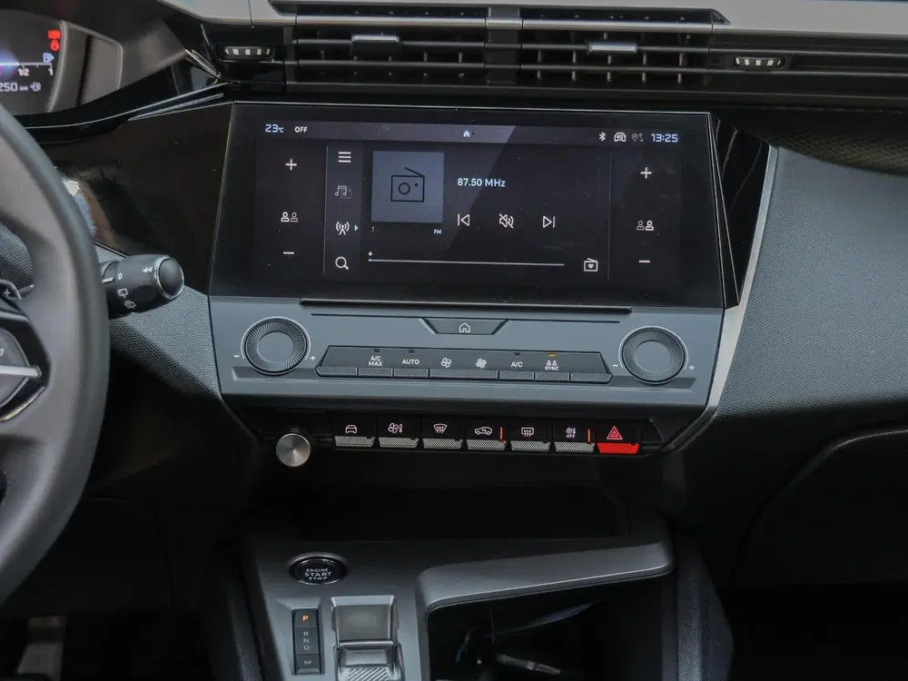 Peugeot 308 SW 130pk Active Pack Automaat uit 2024, foto 9