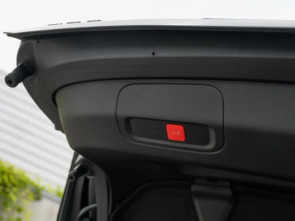 Peugeot 408 GT 1.2 PureTech 130pk Automaat DODE HOEK uit 2025, foto 14