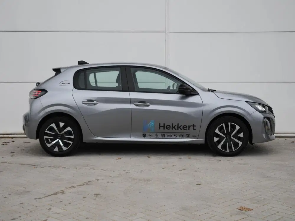 Peugeot 208 Style 1.2 PureTech 75pk NAVI uit 2025, foto 3