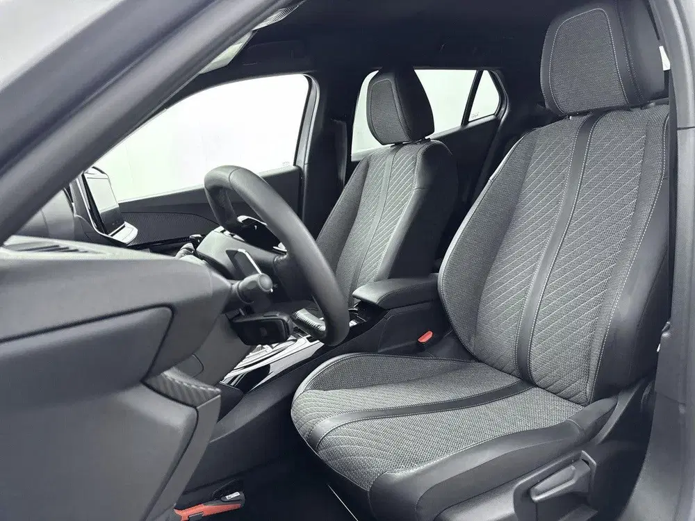 Peugeot 2008 SUV Hybrid 145pk Automaat Allure uit 2025, foto 8