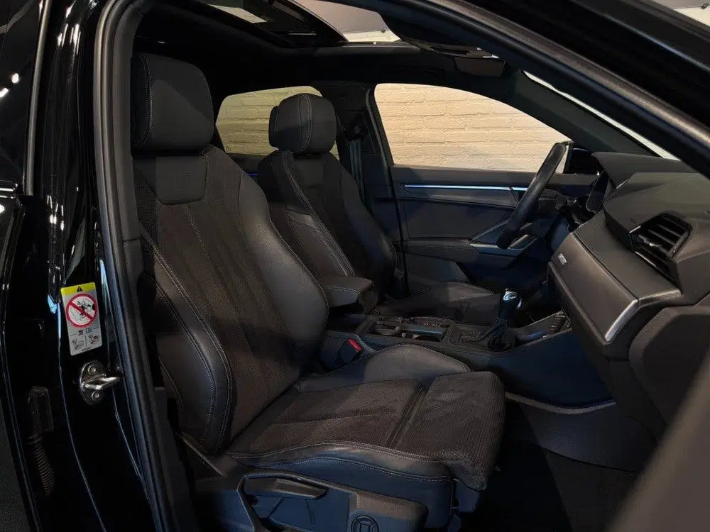 Audi Q3 35 TFSI 3x S-Line Black Edition Pano Sfeer uit 2021, foto 12