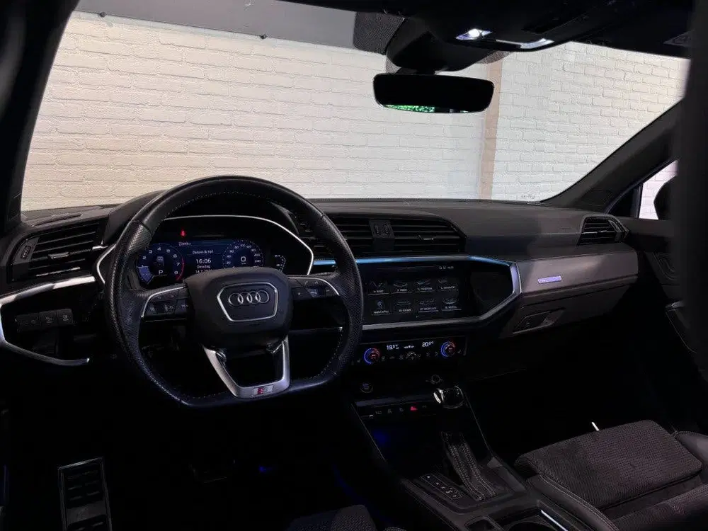 Audi Q3 35 TFSI 3x S-Line Black Edition Pano Sfeer uit 2021, foto 13