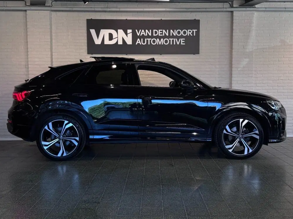Audi Q3 35 TFSI 3x S-Line Black Edition Pano Sfeer uit 2021, foto 8