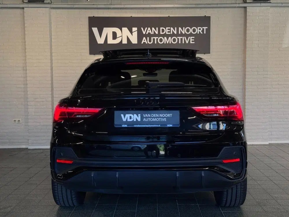 Audi Q3 35 TFSI 3x S-Line Black Edition Pano Sfeer uit 2021, foto 9