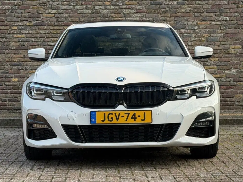 BMW 3-serie 320E M-Sport Panodak 19 Inch Keyless uit 2022, foto 6