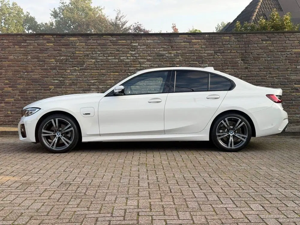 BMW 3-serie 320E M-Sport Panodak 19 Inch Keyless uit 2022, foto 7