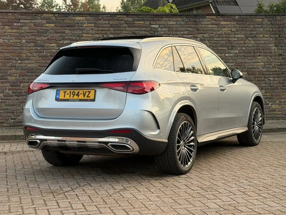 Mercedes-Benz GLC 300E 4MATIC AMG LINE Panodak 20 Inc uit 2023, foto 9