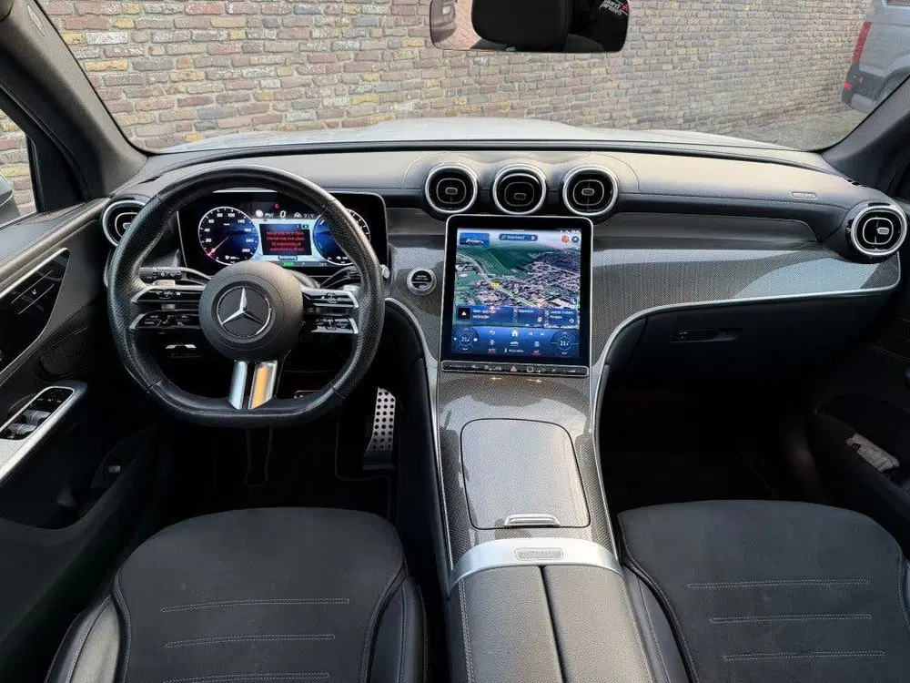 Mercedes-Benz GLC 300E 4MATIC AMG LINE Panodak 20 Inc uit 2023, foto 2