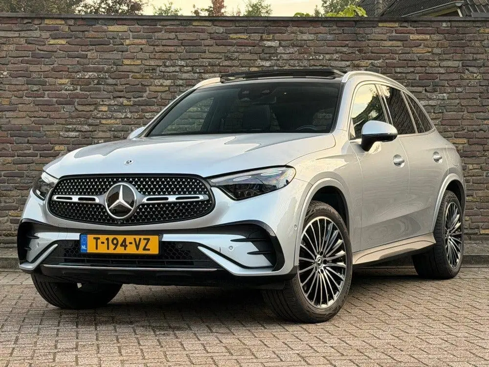 Mercedes-Benz GLC 300E 4MATIC AMG LINE Panodak 20 Inc uit 2023, foto 4