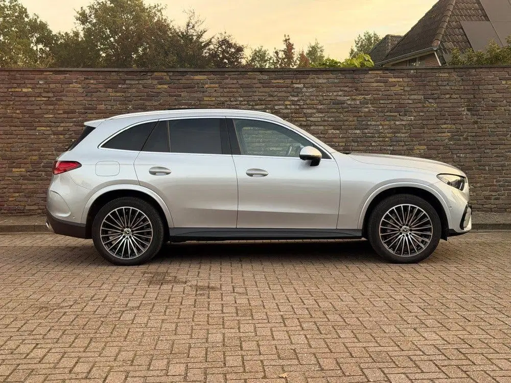 Mercedes-Benz GLC 300E 4MATIC AMG LINE Panodak 20 Inc uit 2023, foto 7
