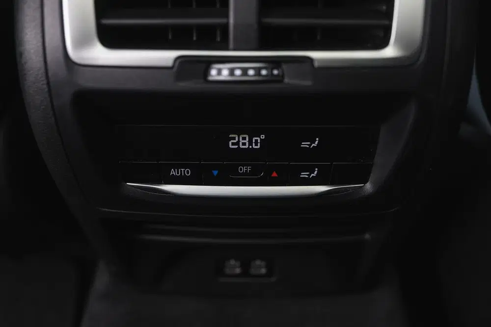 BMW iX3 High Executive uit 2024, foto 13