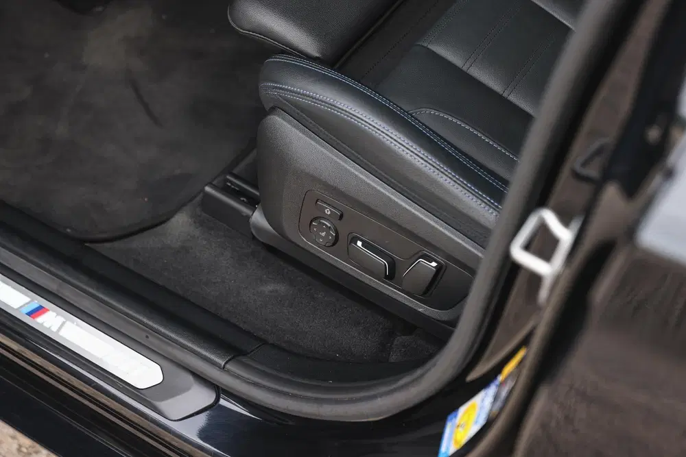 BMW iX3 High Executive uit 2024, foto 15