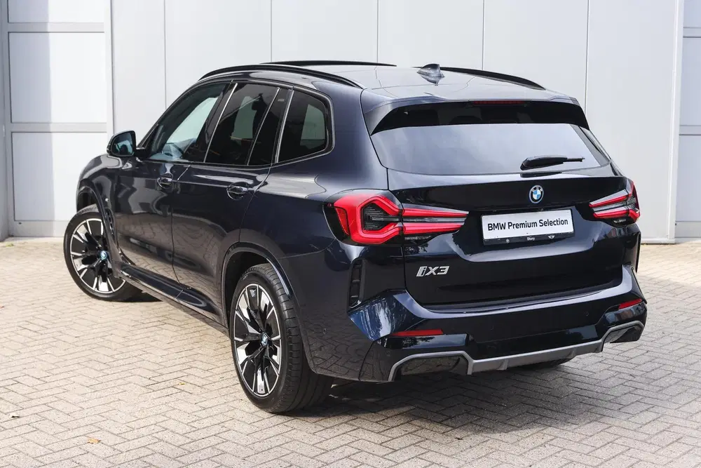 BMW iX3 High Executive uit 2024, foto 2