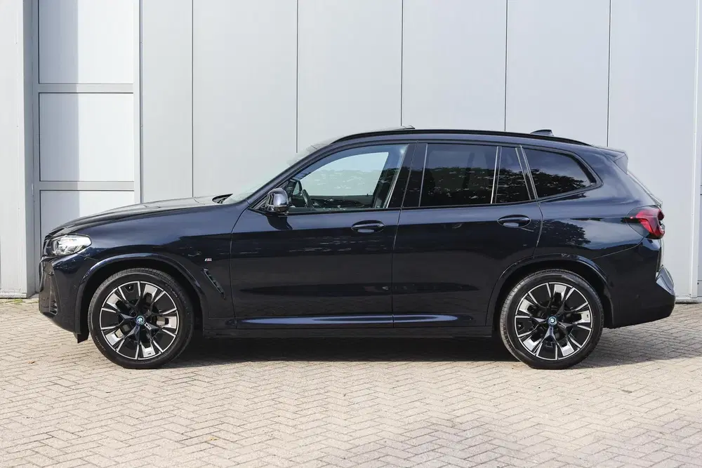 BMW iX3 High Executive uit 2024, foto 8