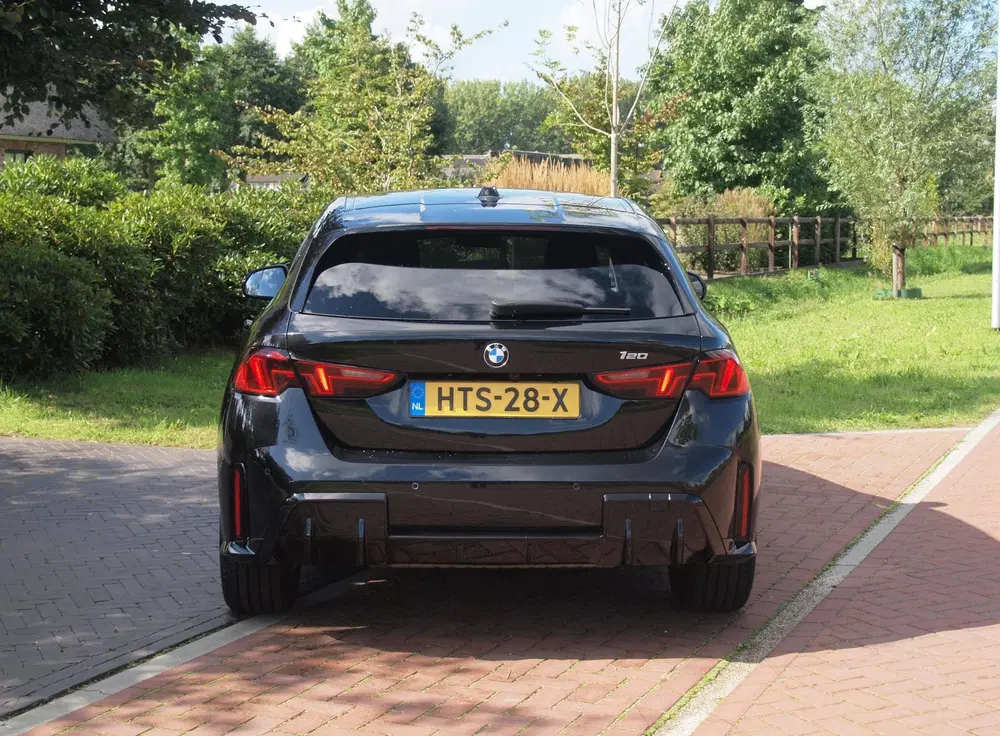 BMW 1-serie 120 M Sport Design Edition uit 2025, foto 9