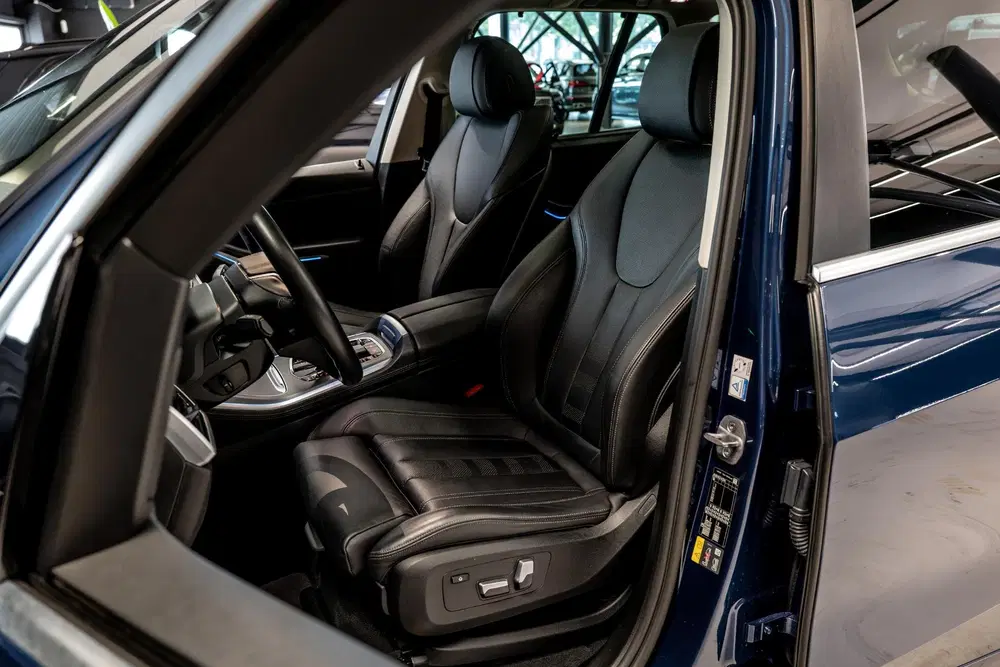 BMW X5 xDrive45e High Executive Pano uit 2021, foto 3