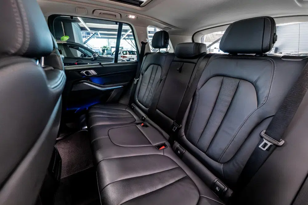 BMW X5 xDrive45e High Executive Pano uit 2021, foto 4