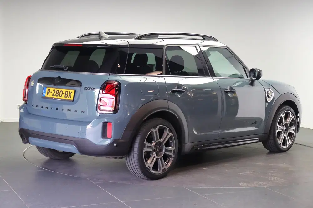 Mini Countryman Cooper S E ALL4 Classic Automaat uit 2022, foto 3