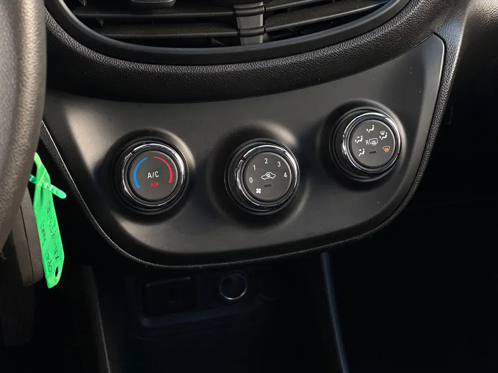 Opel Karl 1.0 ecoFLEX Edition Automaat uit 2019, foto 12