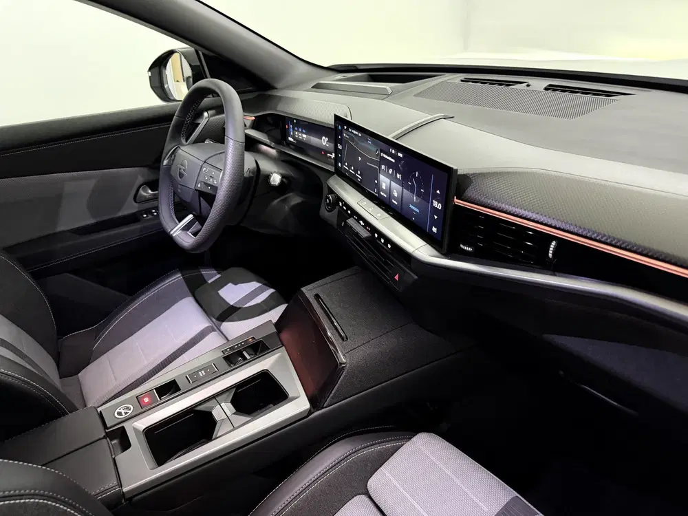 Opel Grandland 1.2 Turbo Hybrid GS-e 360 Camera uit 2025, foto 10